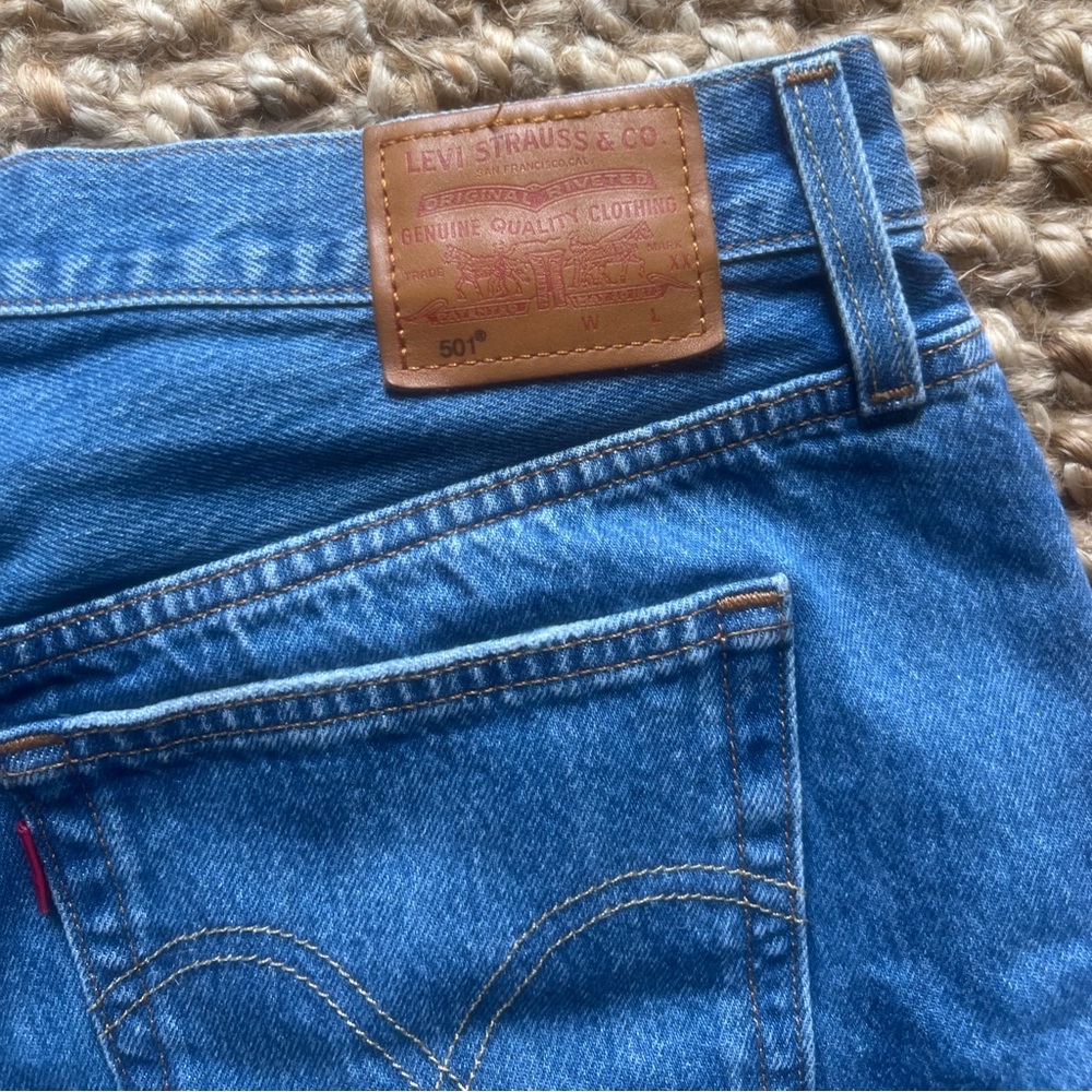 Levi’s shorts - Picture 2 of 4